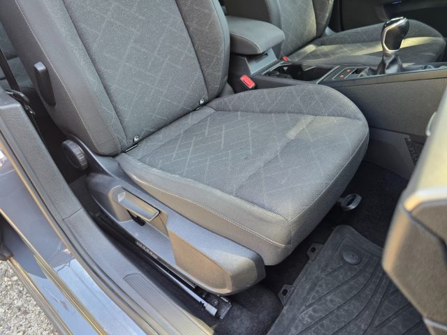 VOLKSWAGEN Golf usata 143