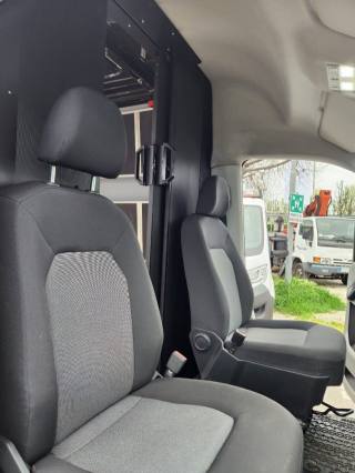 VOLKSWAGEN Crafter usata, con Frenata d