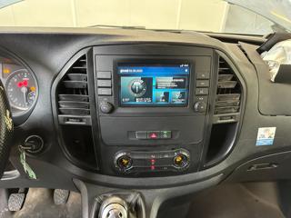 MERCEDES-BENZ Vito usata, con Fari LED