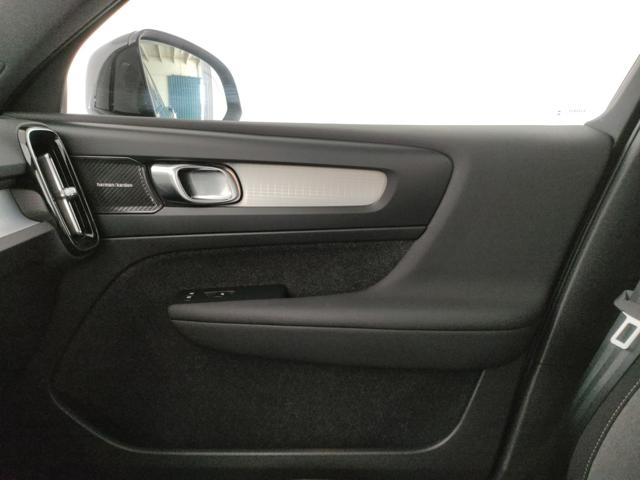 VOLVO XC40 usata, con Autoradio digitale