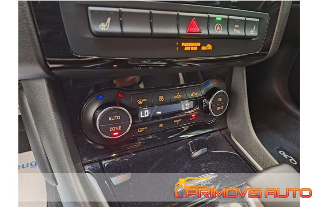 INFINITI Q30 usata, con Autoradio
