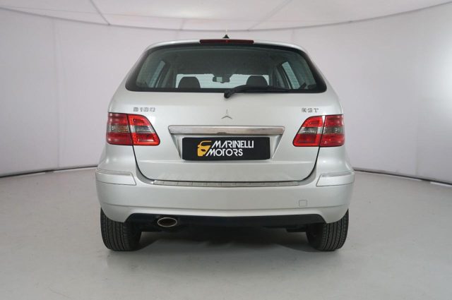 MERCEDES-BENZ B 180 usata, con Alzacristalli elettrici
