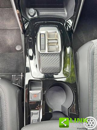 PEUGEOT 2008 usata, con Touch screen