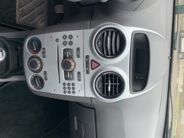 OPEL Corsa usata, con ESP