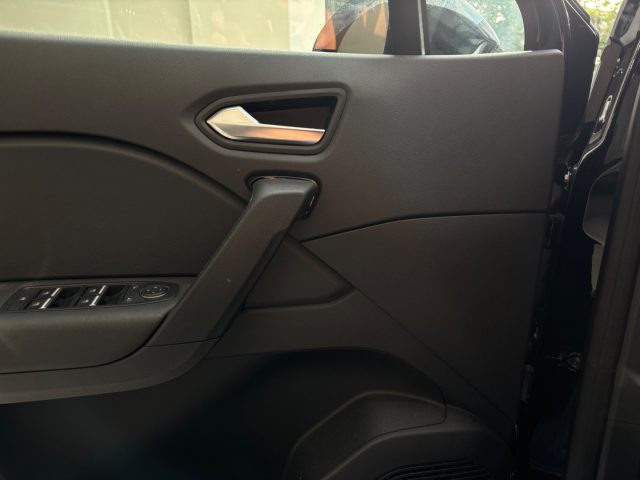 RENAULT Captur usata, con Bracciolo