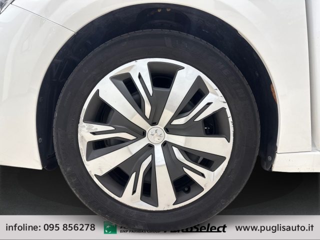 PEUGEOT 208 usata, con Sedile posteriore sdoppiato