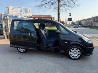 PEUGEOT 1007 usata, con Airbag testa