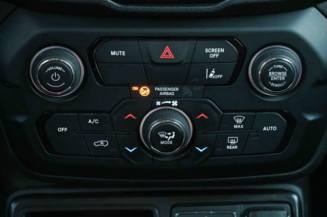 JEEP Renegade usata, con USB
