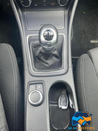 MERCEDES-BENZ GLA 180 usata, con Airbag testa