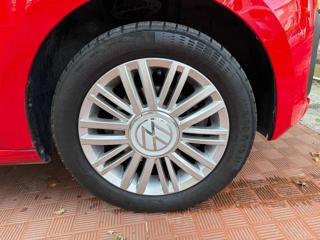 VOLKSWAGEN up! usata, con Servosterzo