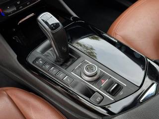 MASERATI Levante usata, con Fendinebbia