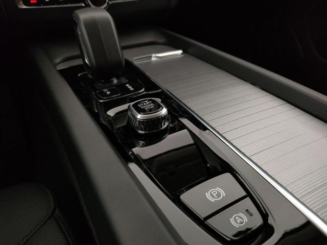 VOLVO XC60 usata, con Luci diurne LED