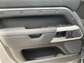 LAND ROVER Defender usata, con Controllo trazione