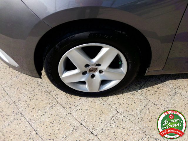 RENAULT Scenic usata, con Chiusura centralizzata senza chiave