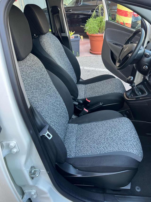 LANCIA Ypsilon usata, con Servosterzo