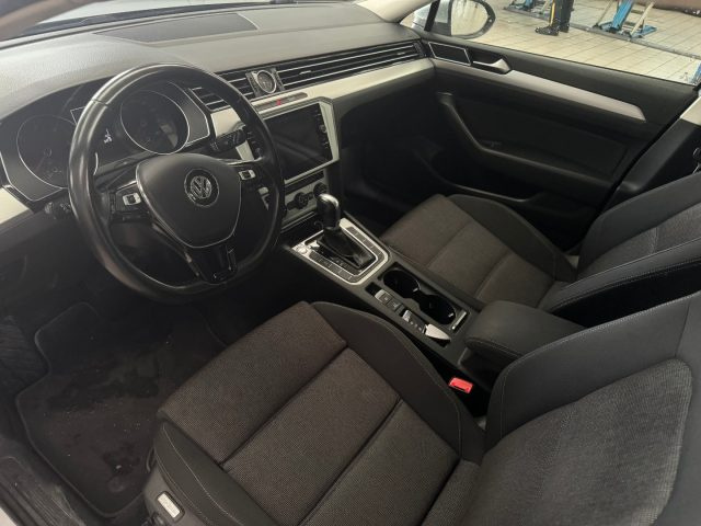 VOLKSWAGEN Passat Variant usata, con ESP