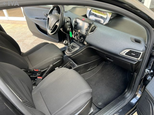 LANCIA Ypsilon usata 10