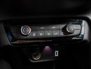 OPEL Corsa usata, con Leve al volante