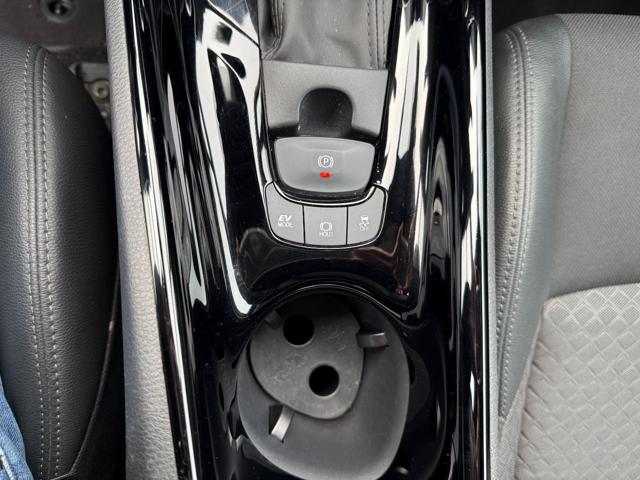 TOYOTA C-HR usata, con Fari LED