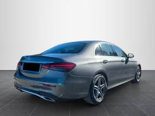 MERCEDES-BENZ E 220 usata, con Autoradio