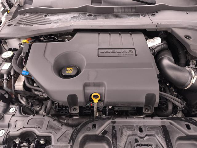 JAGUAR E-Pace usata, con Bluetooth