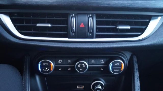 ALFA ROMEO Stelvio usata, con Sedili sportivi