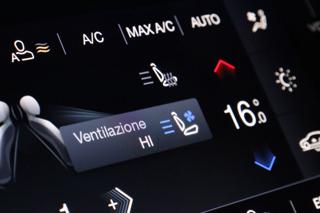 MASERATI Grecale usata, con Fari bi-xeno