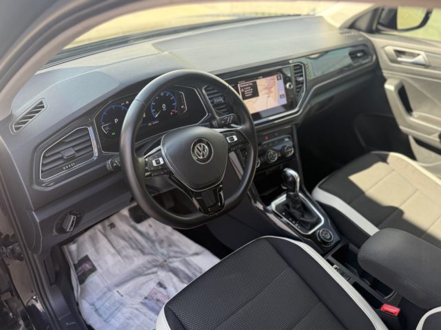 VOLKSWAGEN T-Roc usata, con Specchietti laterali elettrici