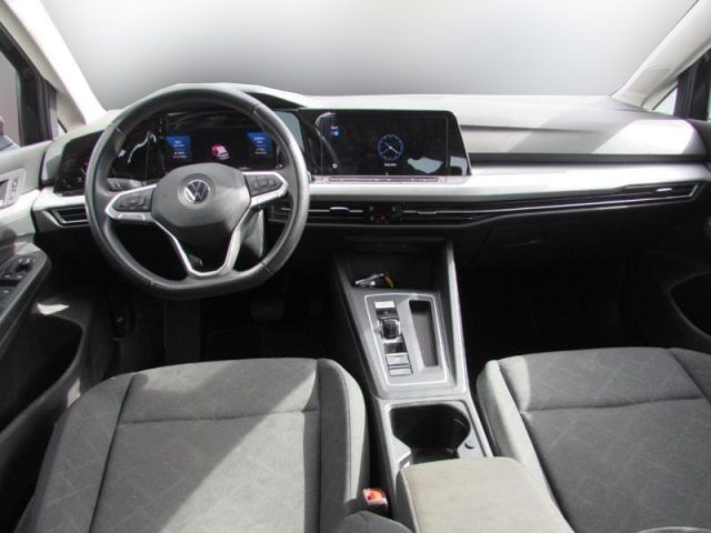 VOLKSWAGEN Golf usata, con Autoradio