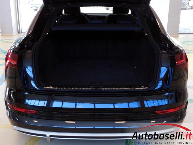 AUDI e-tron usata, con USB