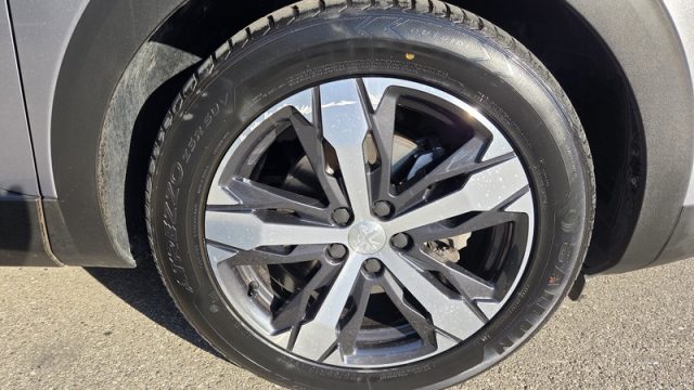 PEUGEOT 3008 usata, con Boardcomputer