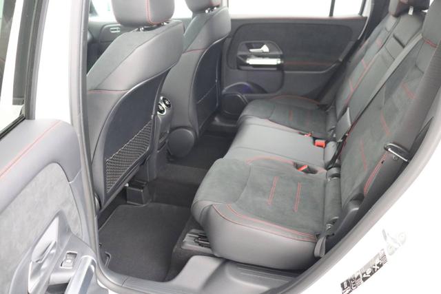 MERCEDES-BENZ GLB 200 usata, con Sistema di navigazione