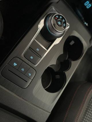 FORD Kuga usata, con Bracciolo