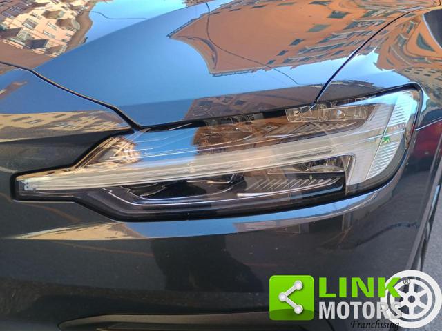 VOLVO V60 usata, con Park Distance Control