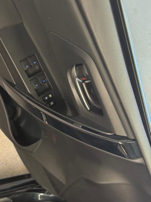 TOYOTA Auris usata, con Chiusura centralizzata