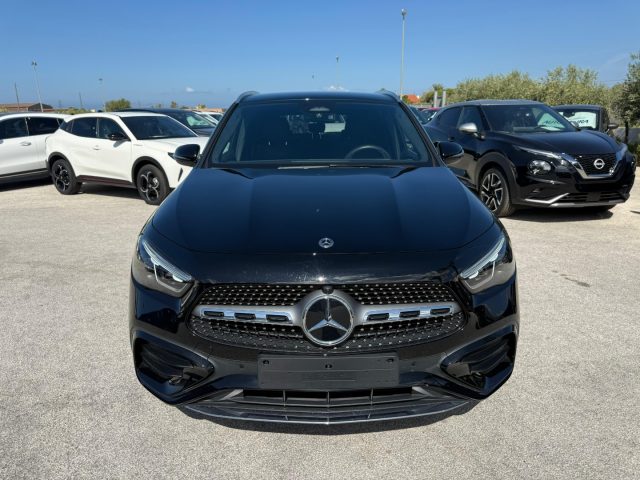 MERCEDES-BENZ GLA 200 usata, con Airbag