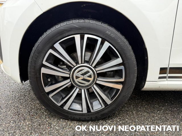 VOLKSWAGEN up! usata, con Autoradio