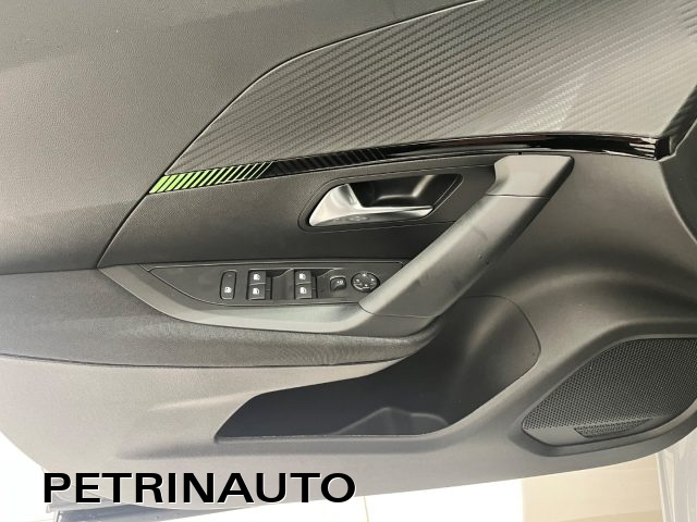 PEUGEOT 2008 usata, con Controllo automatico clima
