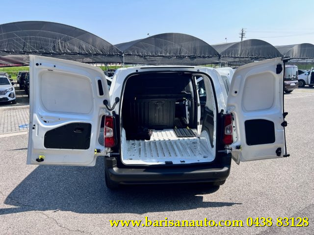 OPEL Combo usata, con USB