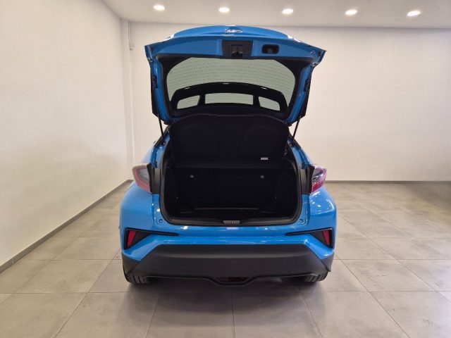 TOYOTA C-HR usata, con MP3