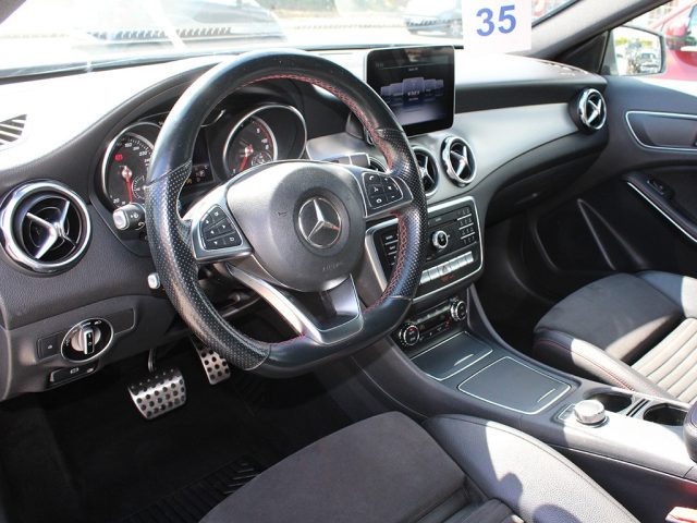 MERCEDES-BENZ GLA 200 usata, con Chiusura centralizzata