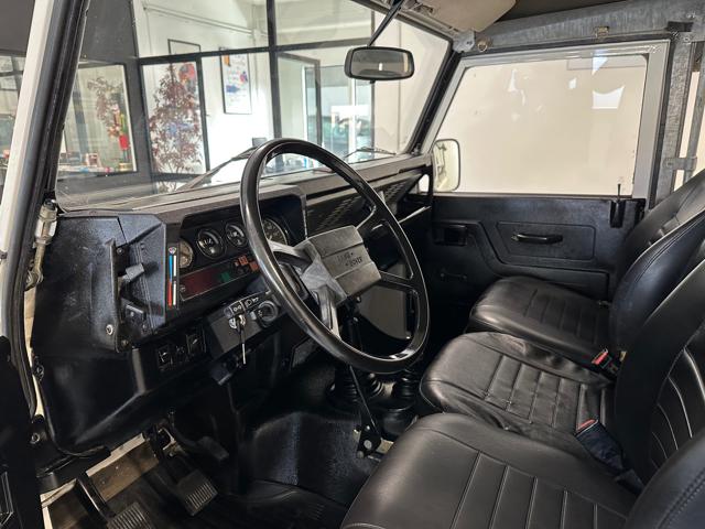 LAND ROVER Defender usata 7