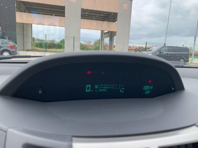 TOYOTA Yaris usata, con Specchietti laterali elettrici