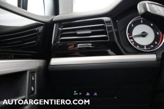 VOLKSWAGEN Touareg usata, con Touch screen
