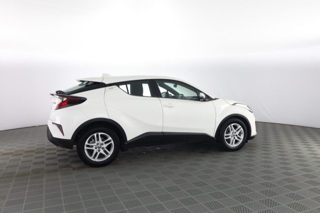 TOYOTA C-HR usata 2