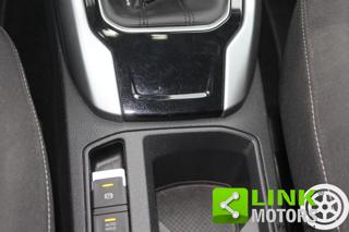 VOLKSWAGEN T-Roc usata, con Luci diurne LED