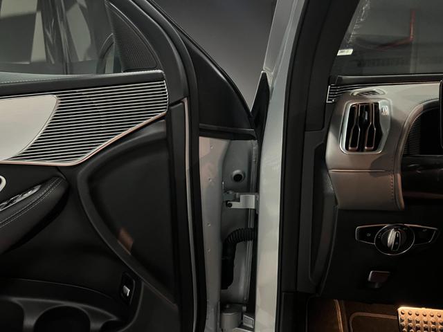 MERCEDES-BENZ EQC usata, con Servosterzo