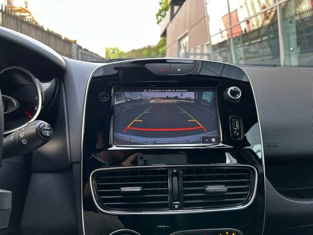 RENAULT Clio usata, con Park Distance Control