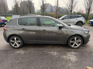 PEUGEOT 308 usata, con Autoradio