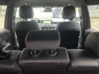 MERCEDES-BENZ GLB 200 usata, con ESP